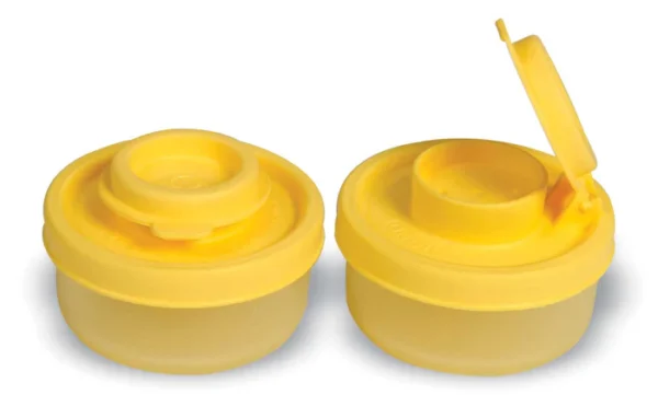 SignoraWare  Spice Shaker Small, Set of 2, Moisture Proof Salt Shaker to go Camping Picnic Outdoors Kitchen Lunch Boxes Travel Spice Set with Colourful Covers Lids Plastic Airtight Spice Jar Dispenser - Image 4