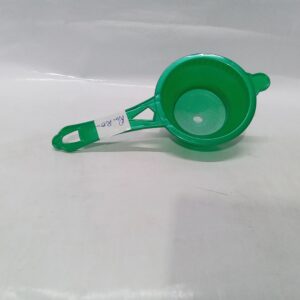 PLASTIC TEA AND COFFEE STRAINER
