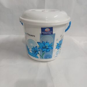 PLASTIC BUCKET WITH HANDLE