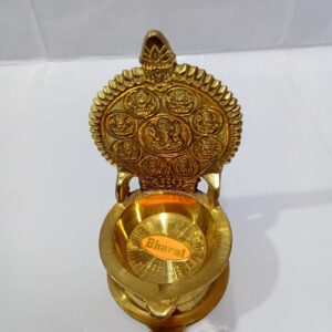 ASHTALAKSHMI VILAKKU