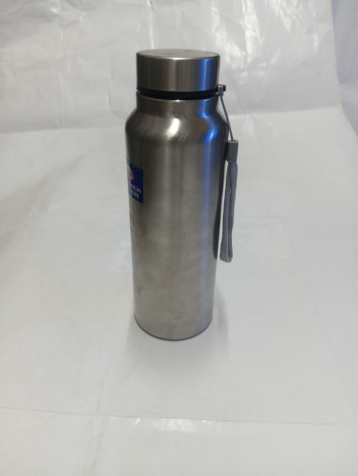 Stainless Steel Water Bottle (750ml) - Image 2