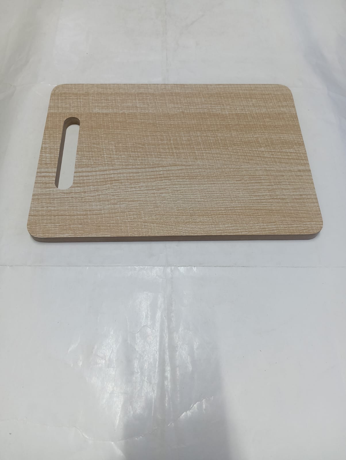 Wooden Chooping Board , Cutting Board with Natural Wood Texture & Easy-Grip Handle - Image 4