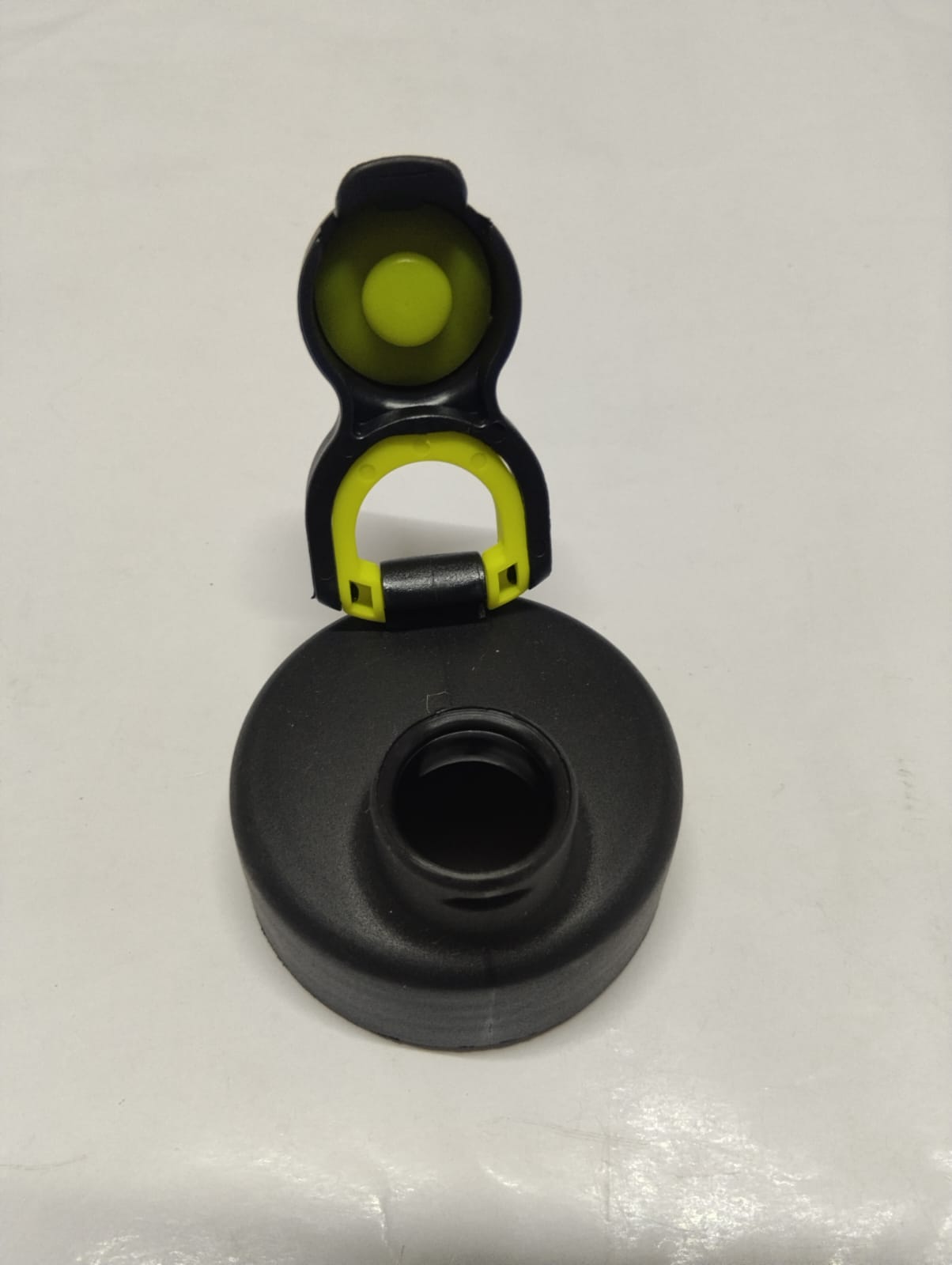 Plastic Flip-Top Water Bottle ( 600 ml ) - Image 3